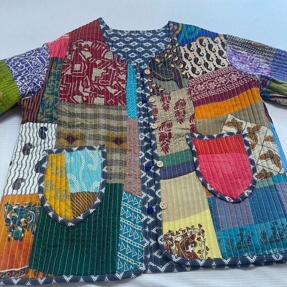 Quilted Jacket Women’s Floral Reversible Satin Kantha Art To Wear Boho One Size - Picture 3 of 12